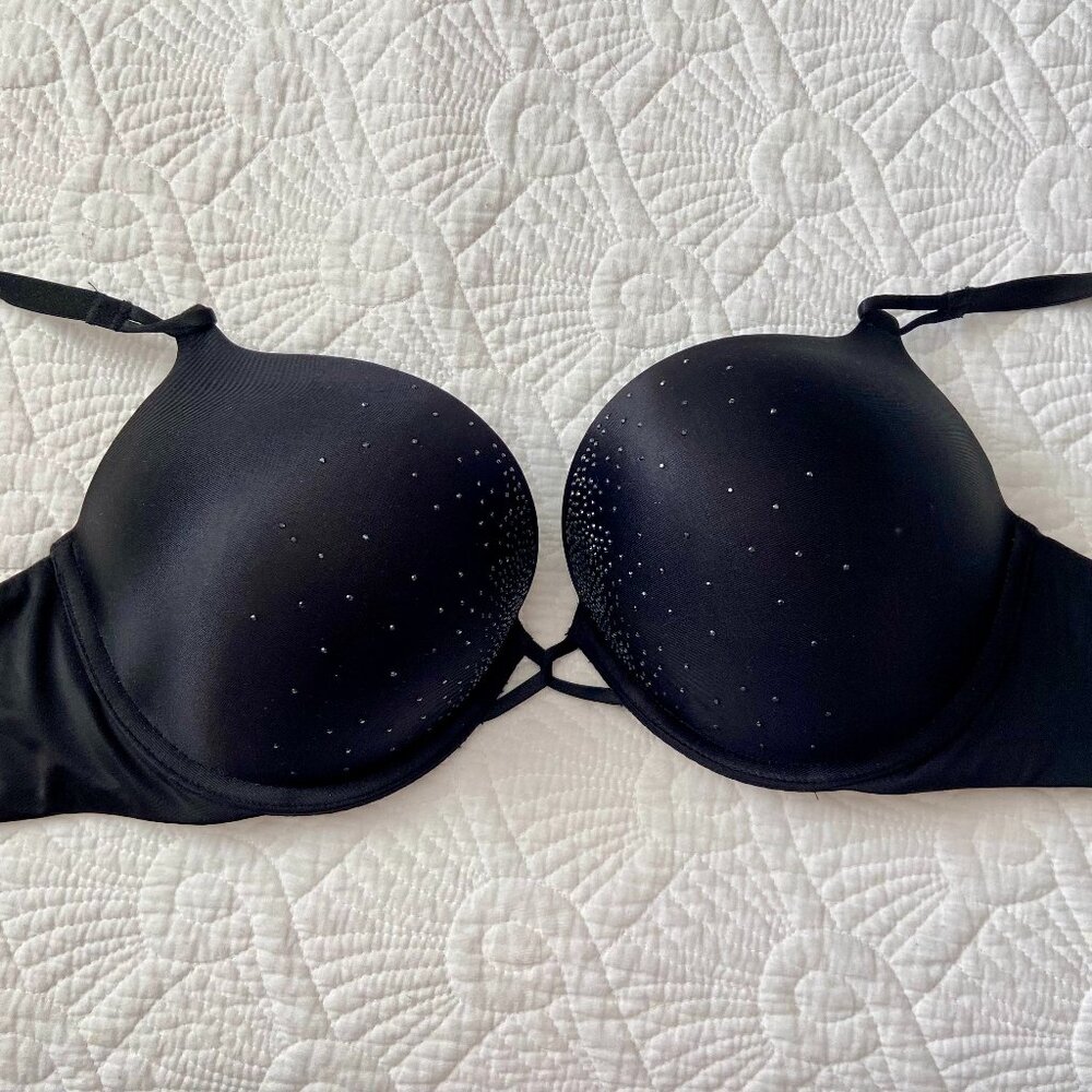 Victoria's Secret Bombshell Plunge Push-Up Bra in Black with Delicate Rhinestone